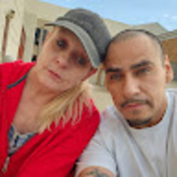 Meet your Posher, Lisa - Picture 1 of 1